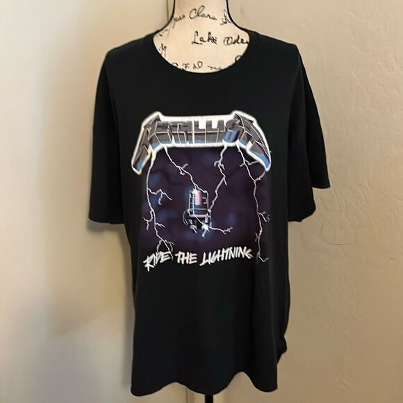 Metallica Black Distressed Ride The Lightning Graphic Shirt Music Band - Picture 1 of 8